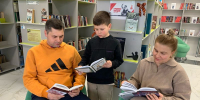 Фото в книжном интерьере - Суражская районная библиотека