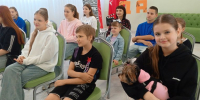 "Над нами реет флаг России" - Суражская районная библиотека